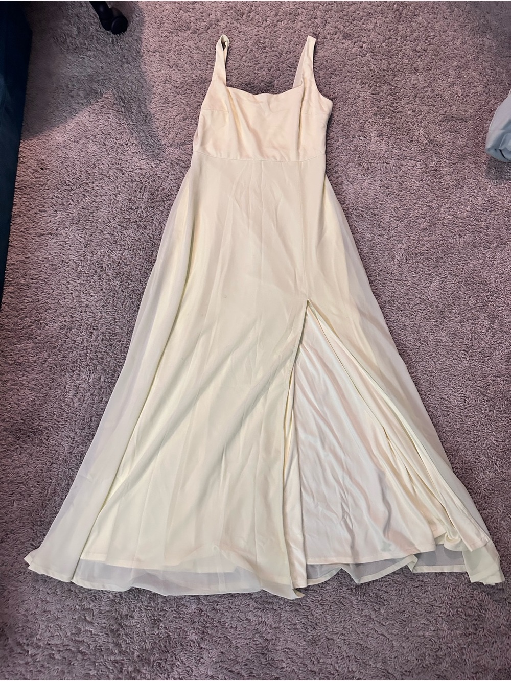 Lulus Maxi Dress Size S
Yellow Chiffon Slit